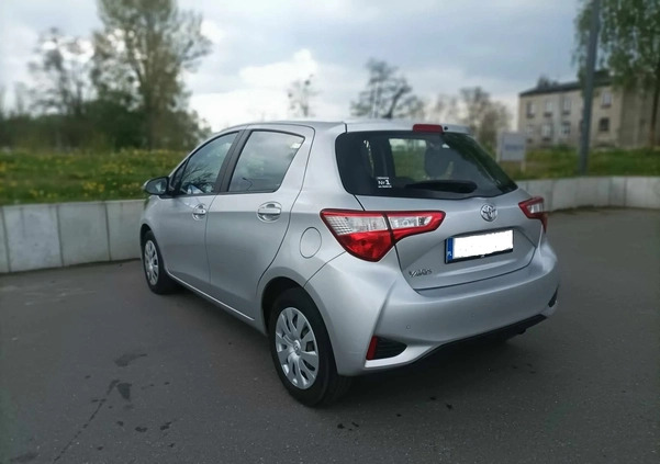 Toyota Yaris cena 48900 przebieg: 68900, rok produkcji 2020 z Łódź małe 79